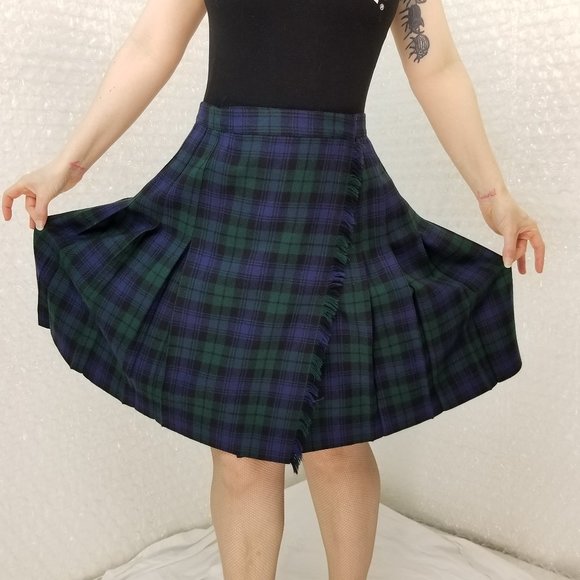 SOLD🌈1990s Talbots Petites tartan kilt - Picture 3 of 7